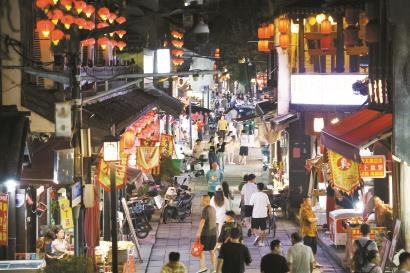 金铺子配资 枫泾古镇候客来，乐高乐园为金山带来明显增量